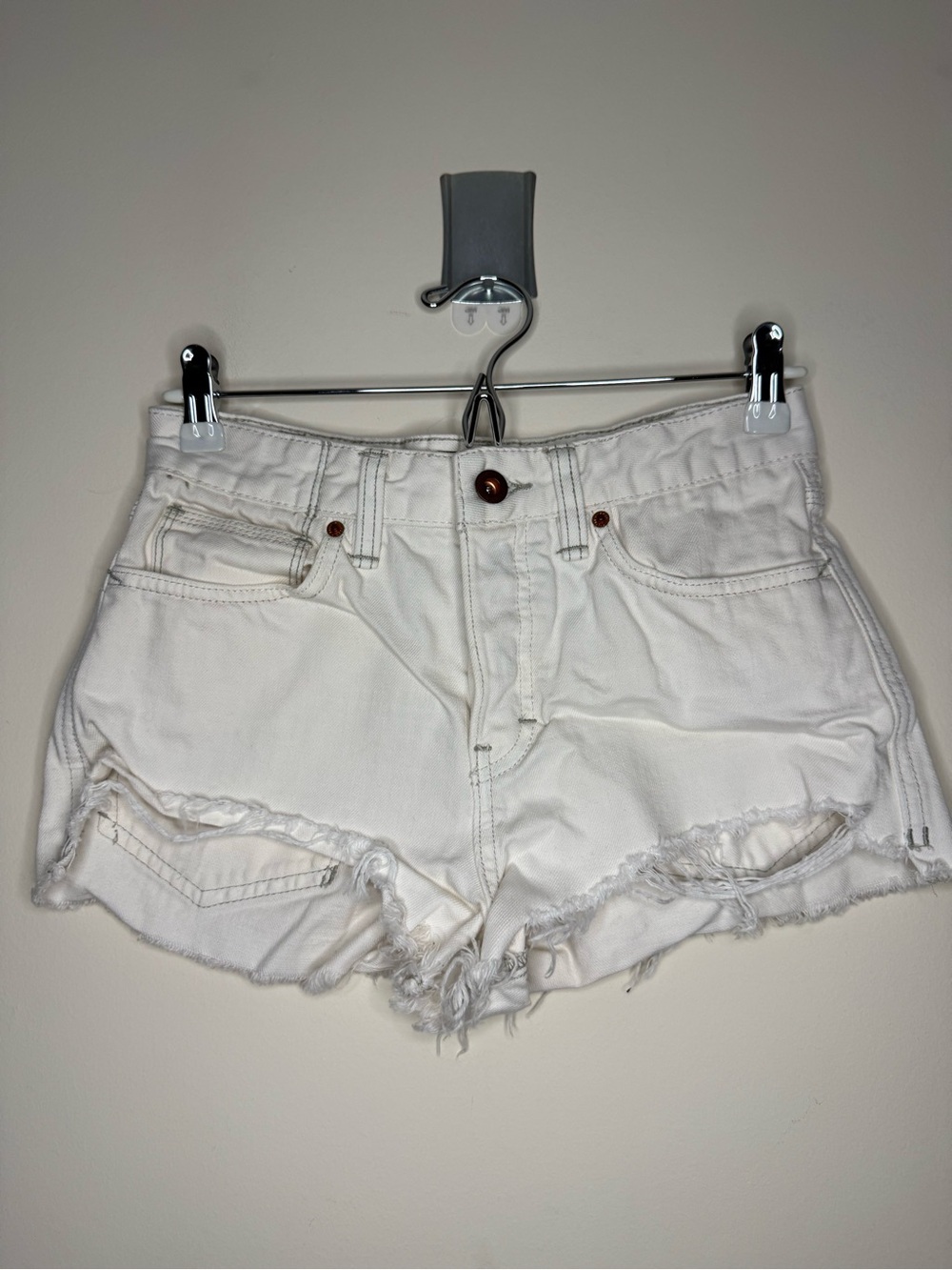 FREE PEOPLE 100% Cotton White Button Fly Summer Boho Cutoff Denim Shorts